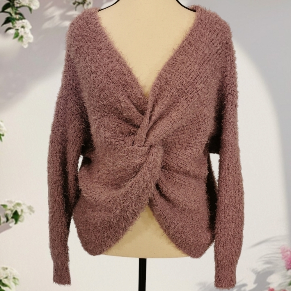 Urban Heritage V-Neck Twist Super Soft Fuzzy Sweater - Sz L Open To Offers